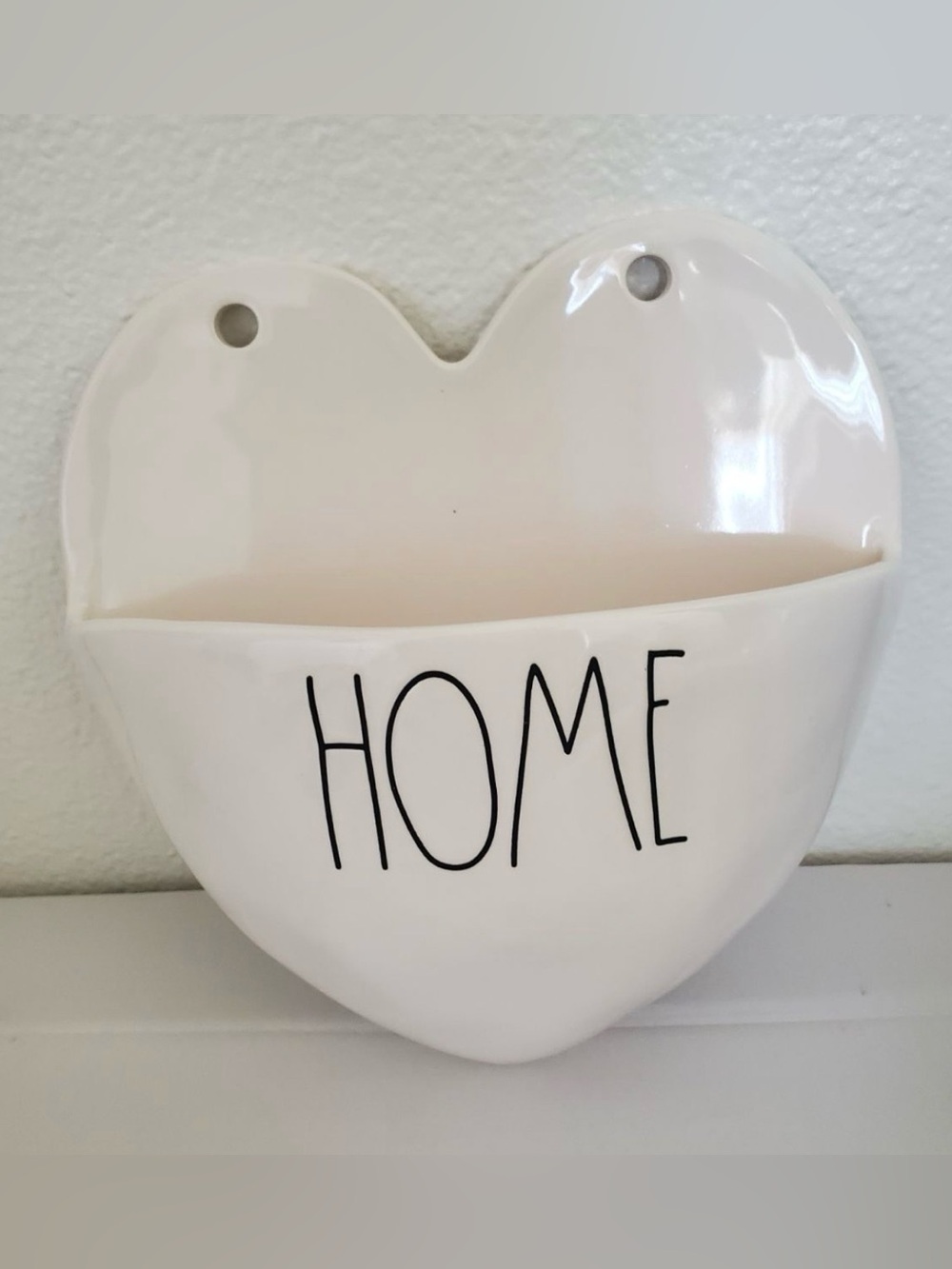 NWT Rae Dunn white ceramic flower planter wall hanging “HOME” heart shape